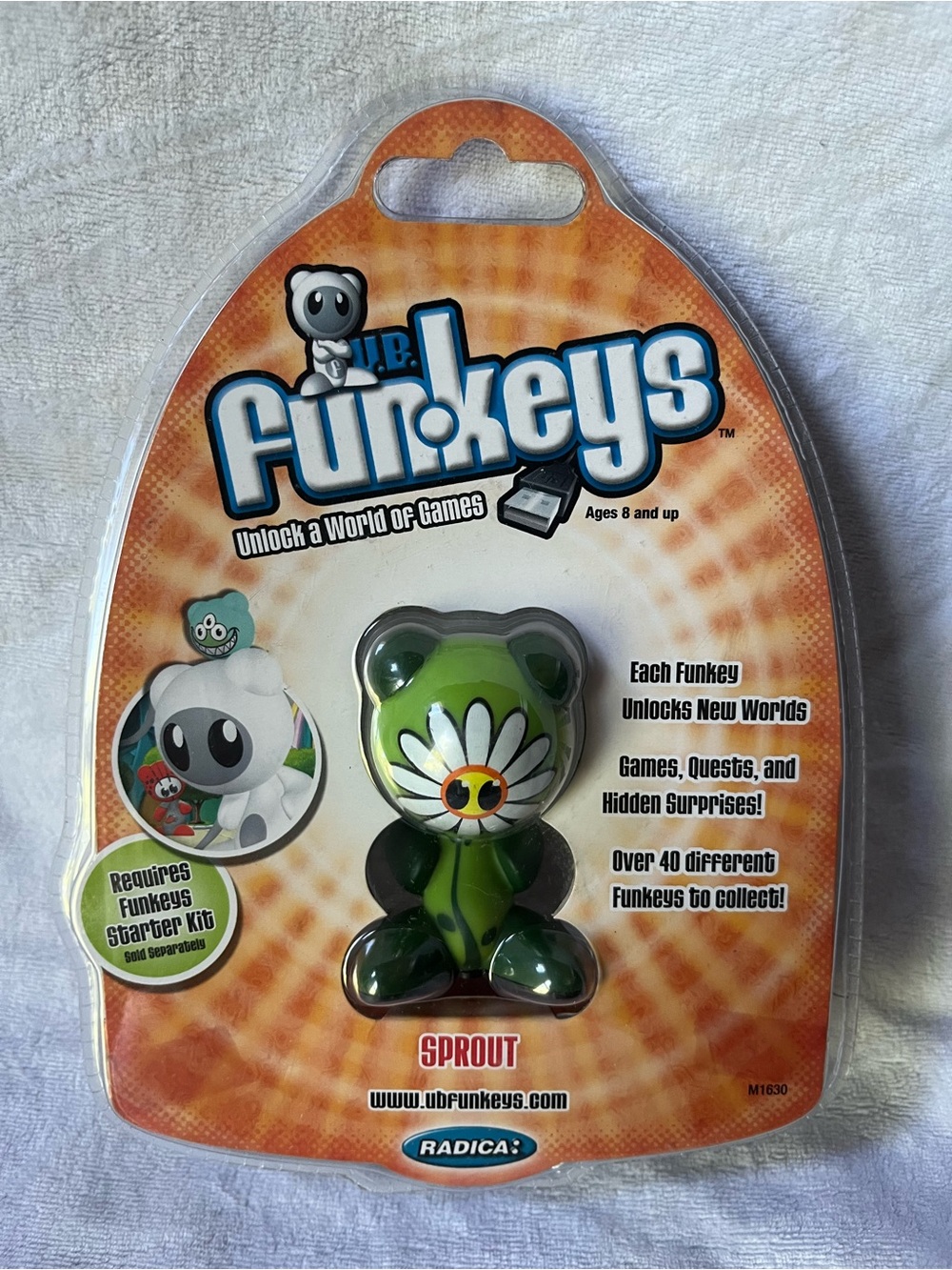 UB Funkeys Game Green Sprout Flower Daisy Collectible Figure New Radica